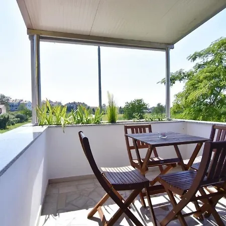 Apartment Grosse In Mit Grill Und Garten *
