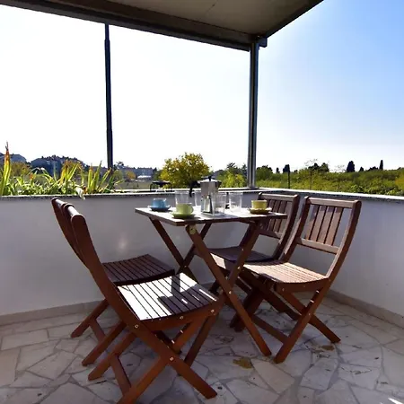 Grosse In Mit Grill Und Garten Apartman *