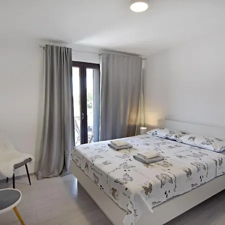 Apartman Grosse In Mit Grill Und Garten Umag