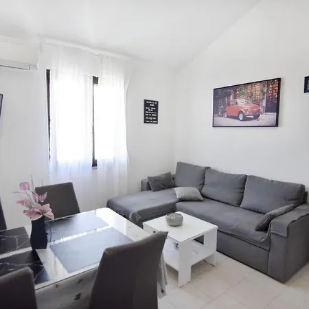 Apartman Grosse In Mit Grill Und Garten Umag