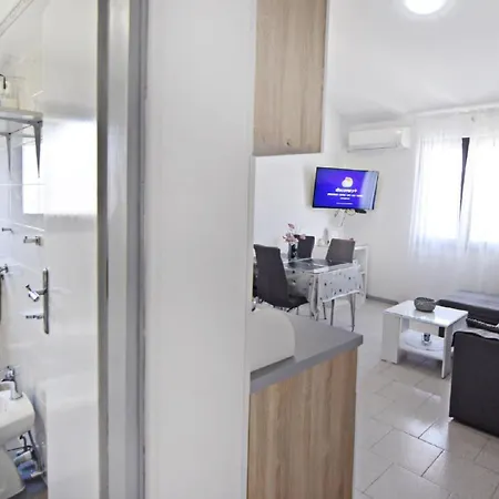 Apartman Grosse In Mit Grill Und Garten Umag