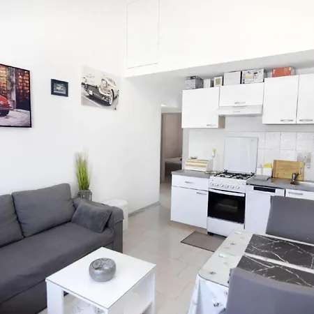 Apartman Grosse In Mit Grill Und Garten Umag