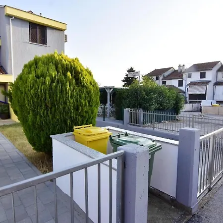 Apartman Grosse In Mit Grill Und Garten Umag